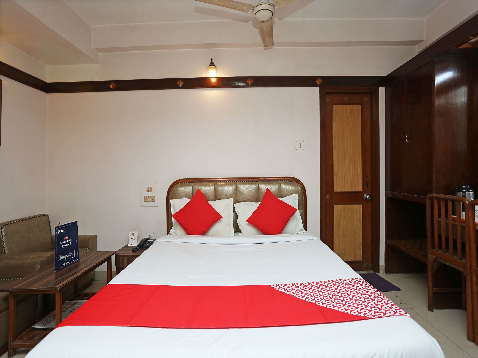 Hotel Amrit Regency Guwahati Exteriör bild