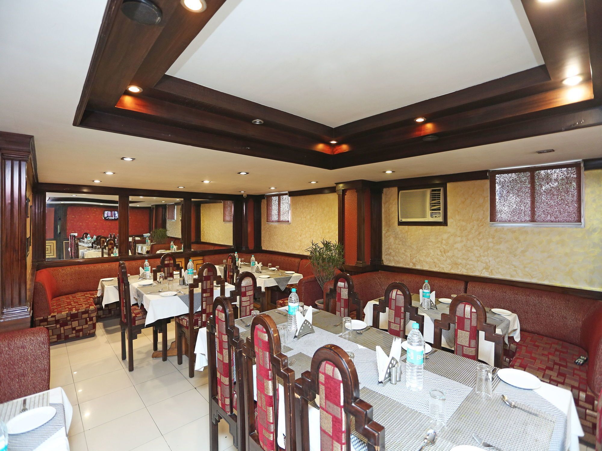 Hotel Amrit Regency Guwahati Exteriör bild