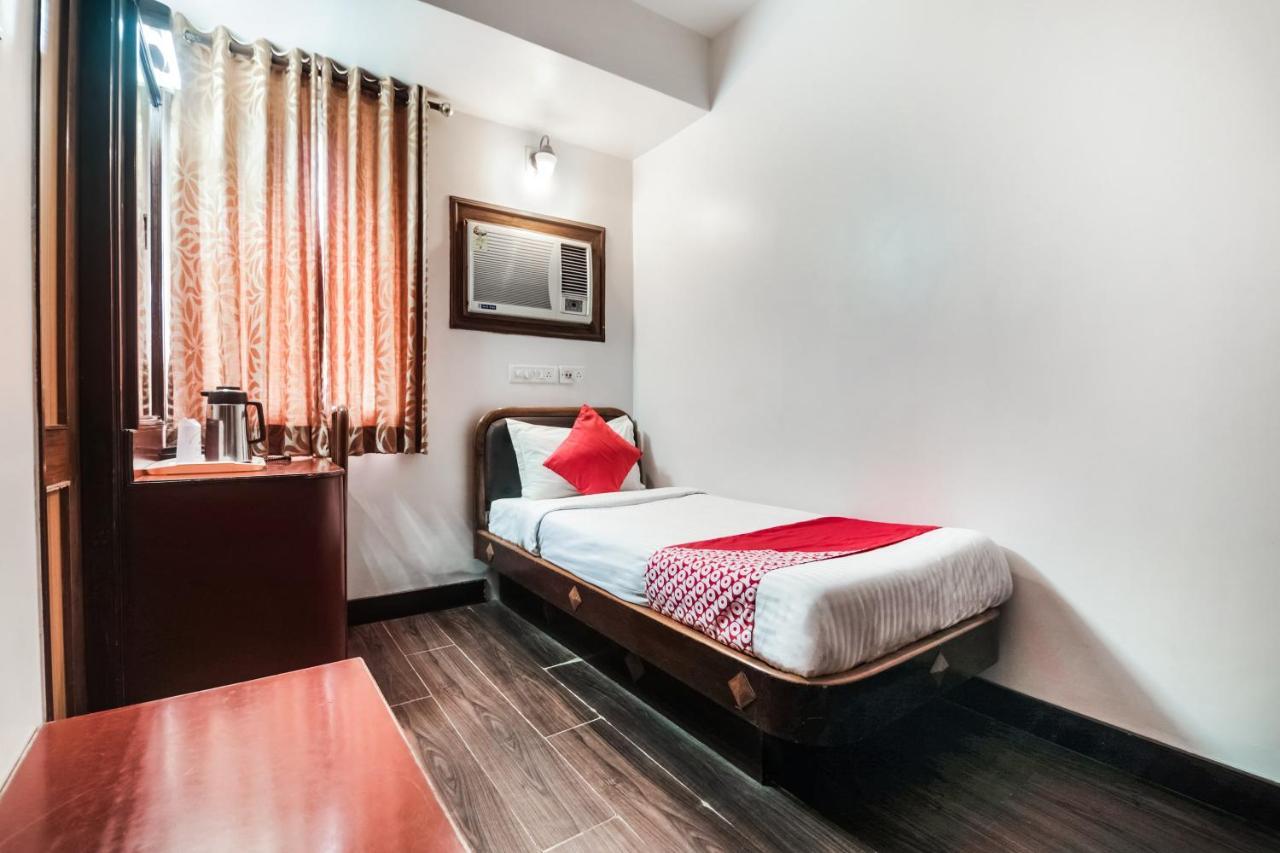 Hotel Amrit Regency Guwahati Exteriör bild